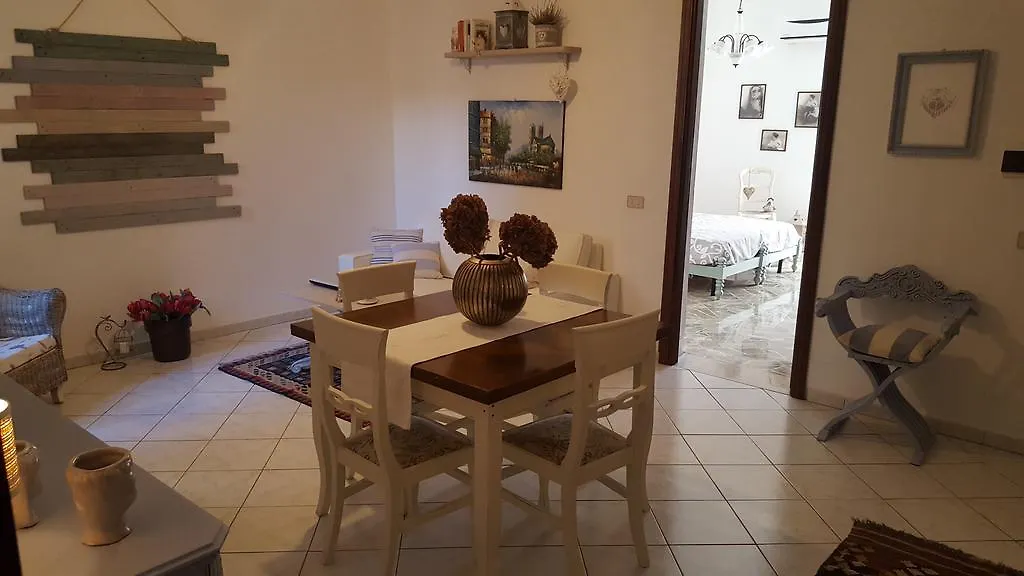 La Casa Delle Rose 호텔 몬델로 0*,
