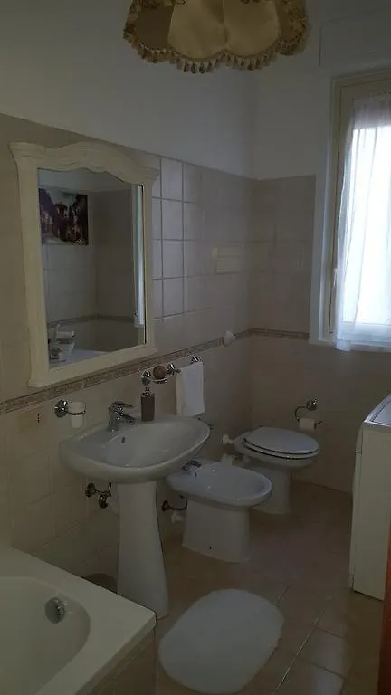 Lägenhet La Casa Delle Rose Hotell Mondello Italien